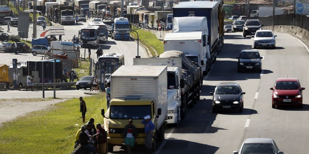 Motoristas têm novos prazos para regularizar exame toxicológico