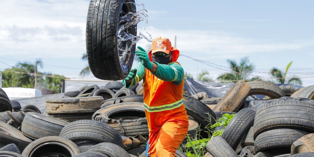 Militares recebem treinamento para combate à dengue no DF