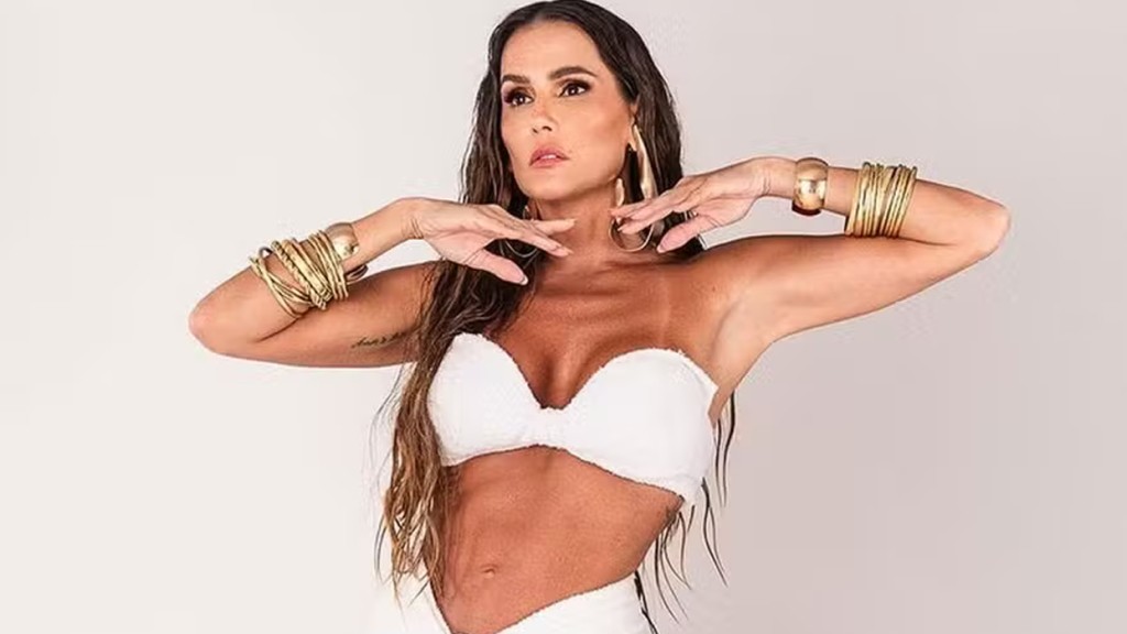 Deborah Secco diz que não faz dieta e revela cardápio: ‘Como isso todo dia’