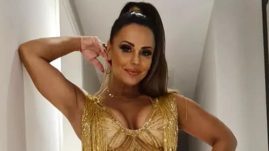 Viviane Araujo revela que fantasia de carnaval 2024 será mais leve: ‘Aproveitar’