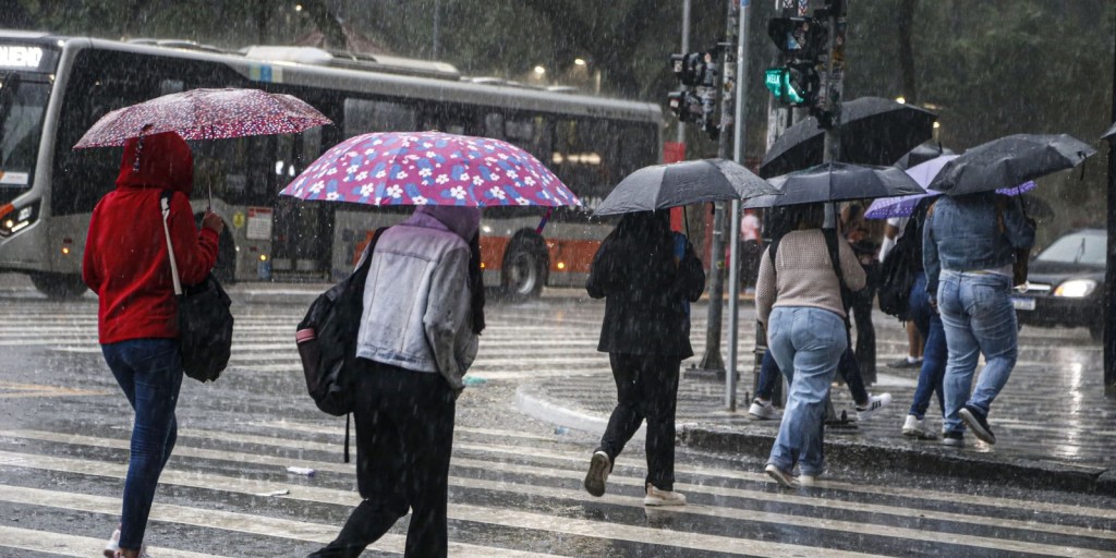 Inmet prevê chuva intensa e vento forte em várias regiões do país